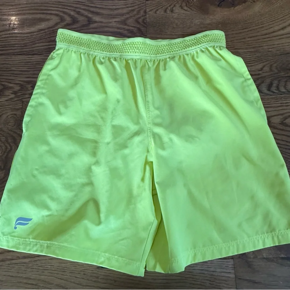 Fabletics. 7 inch Universal Tennis Fundamental Short. Highlighter Yellow. XS